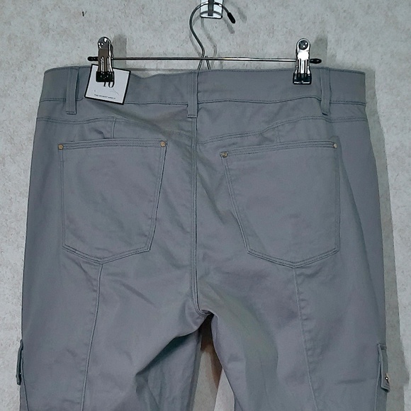 NWT White House Black Market Skinny Ankle Cargo’s, In Chrome, Zip Ankle Size10 - Picture 7 of 11